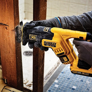 Dewalt 18V XR Bajonettsag DCS367N