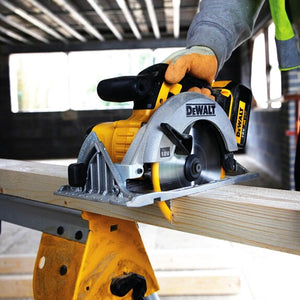 Dewalt 18V XR Sirkelsag 165mm DCS391N