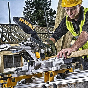Utleie - Dewalt 18X XR Kapp-/gjærsag på batteri - Med Stativ